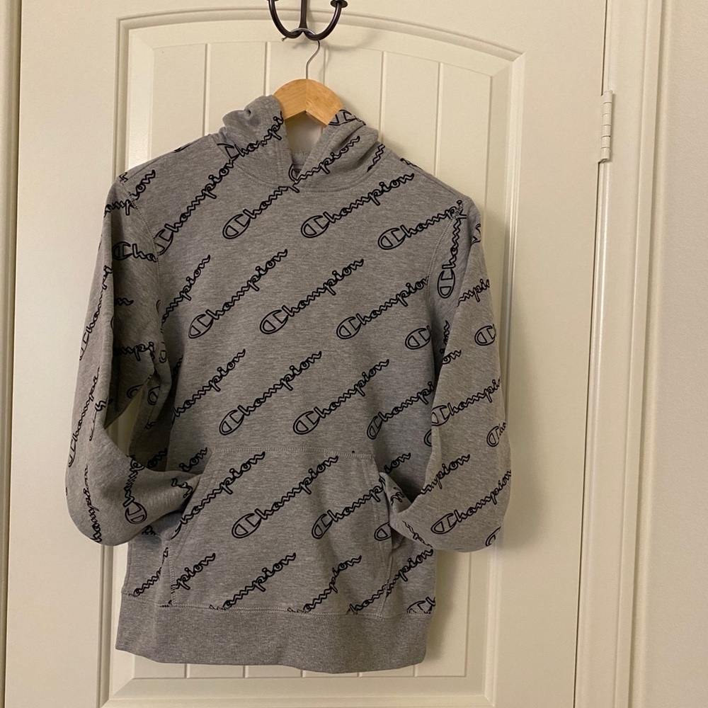 Sweatshirt with hoodie